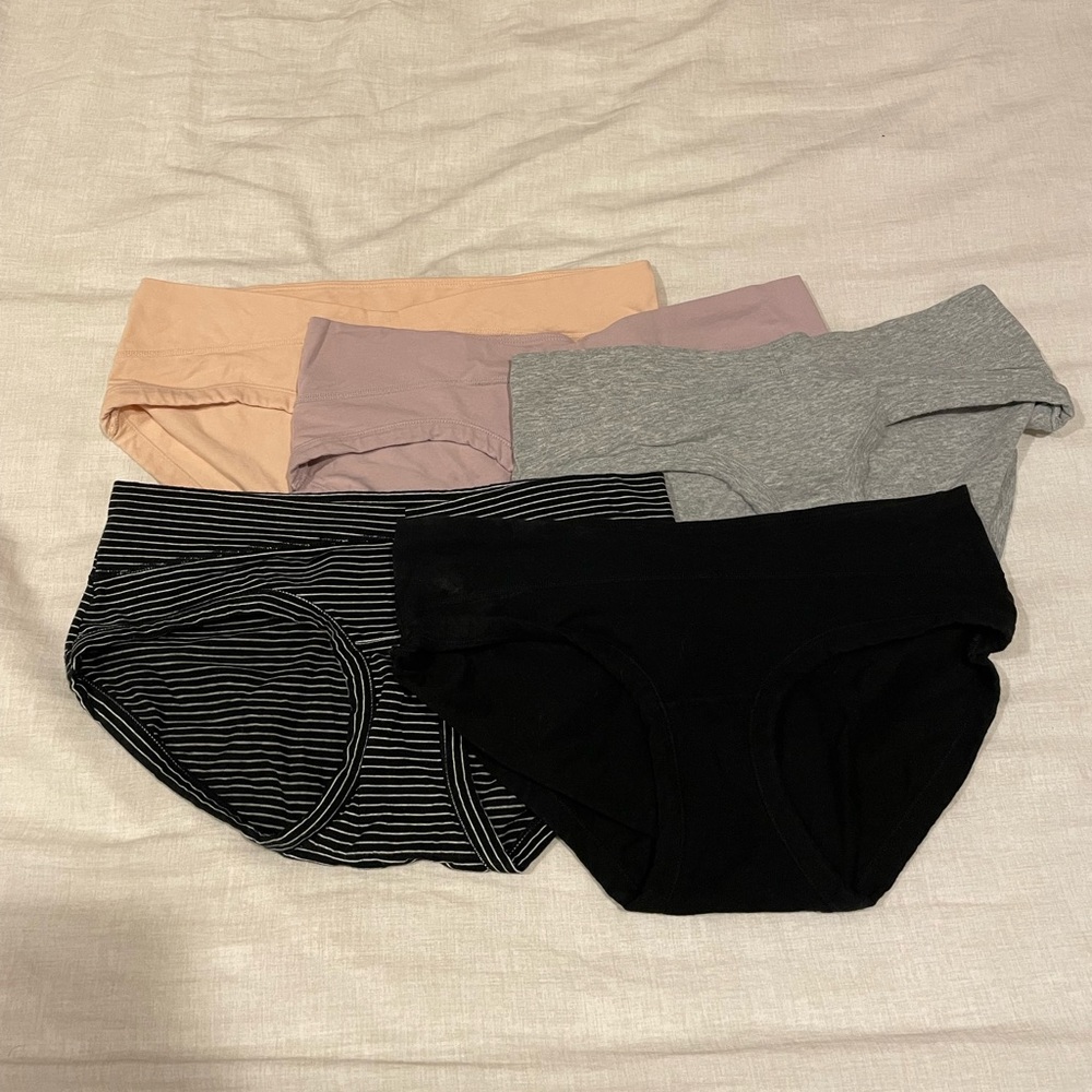 Set of 5 Intimate Portal Panties Size Medium